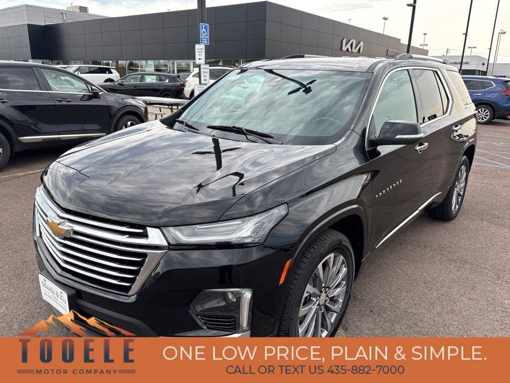2022 Chevrolet Traverse Premier — photo 1 of 43