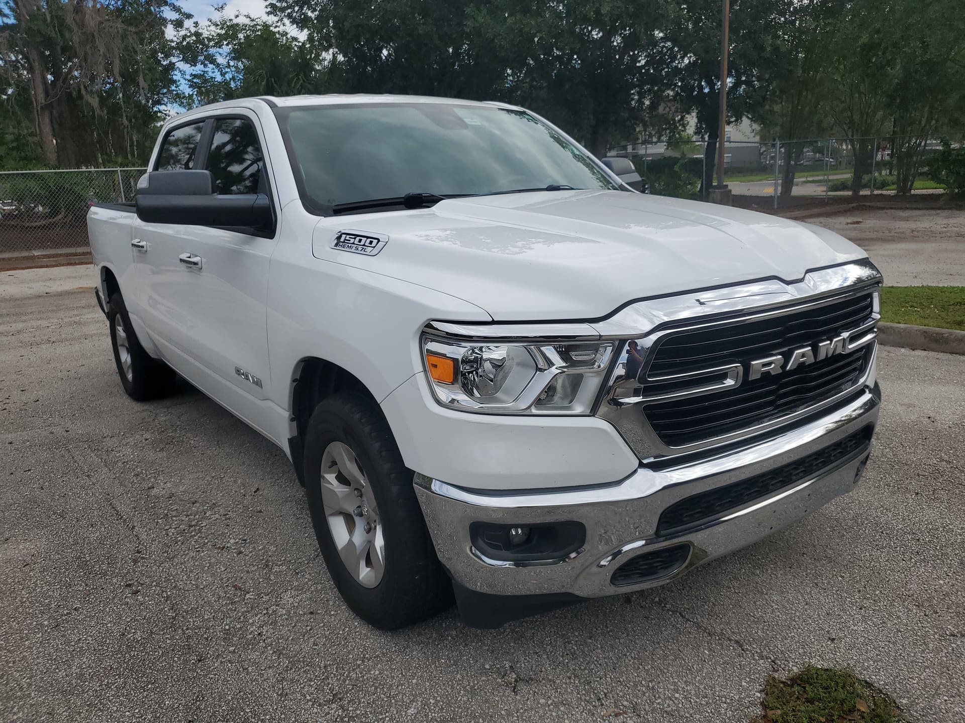 2020 RAM 1500 Big Horn — photo 1 of 17