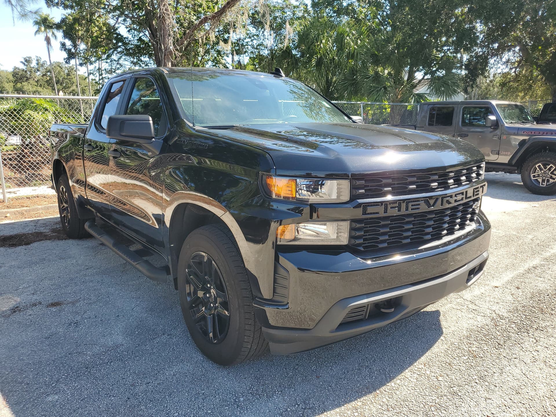 2022 Chevrolet Silverado 1500 LTD Custom — photo 1 of 17