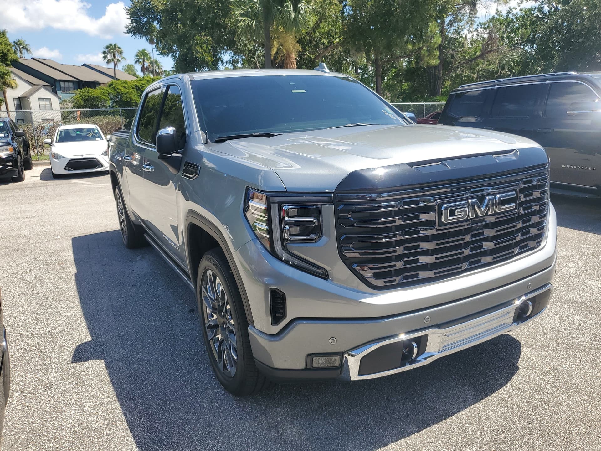 2026 GMC Sierra 1500 Denali Ultimate — photo 1 of 7