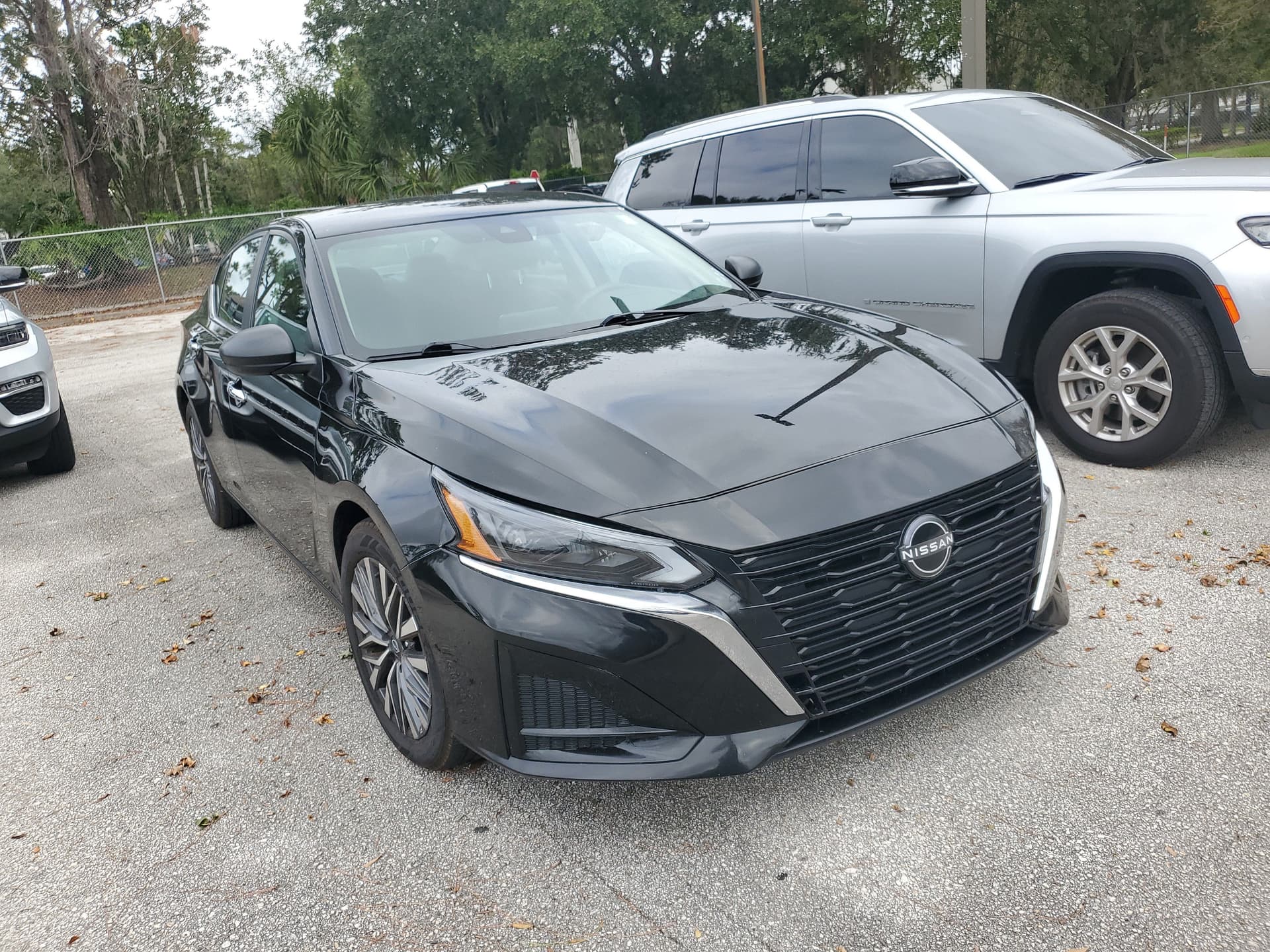 2025 Nissan Altima SV — photo 1 of 5