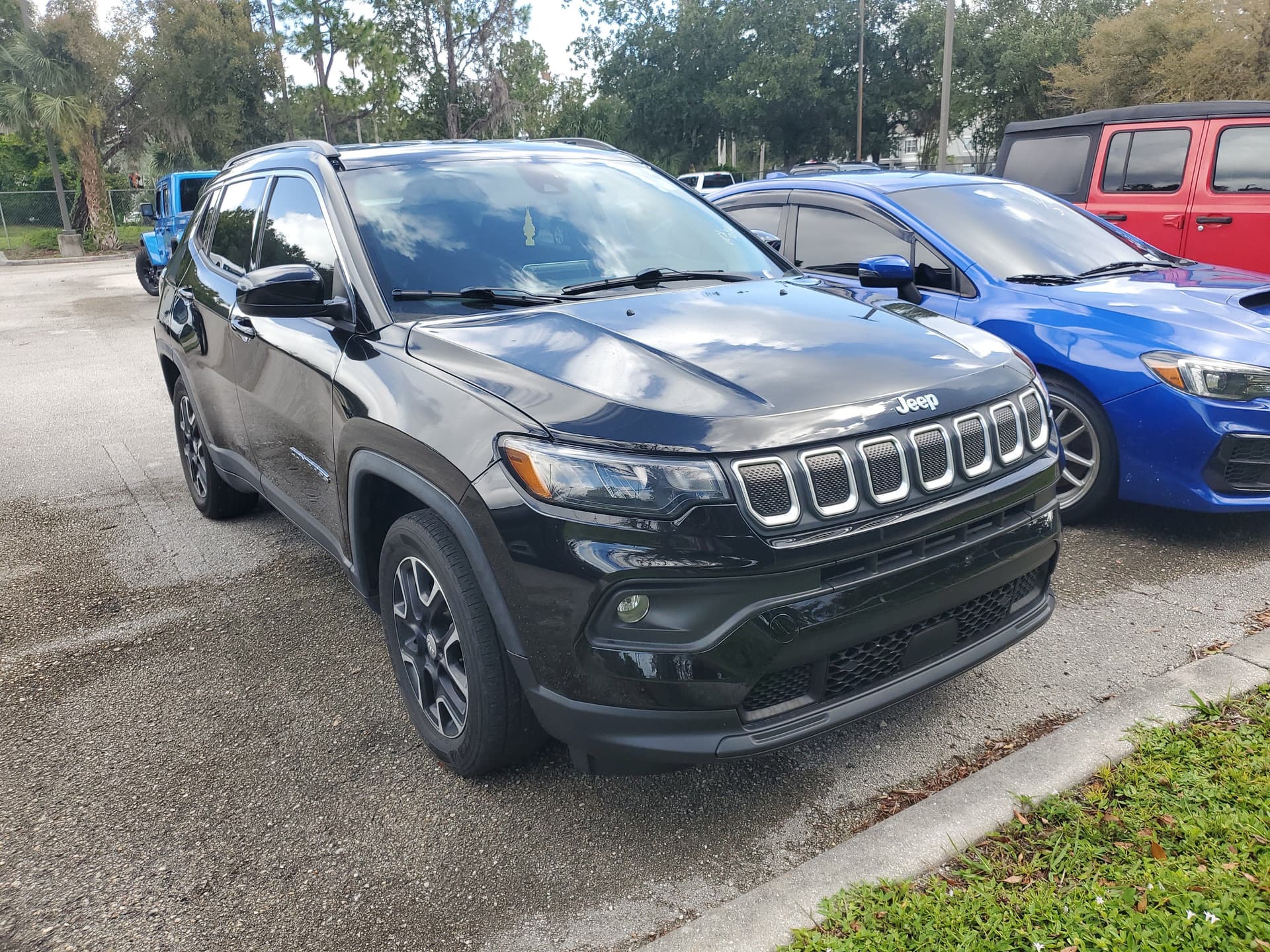 2022 Jeep Compass Latitude — photo 1 of 5