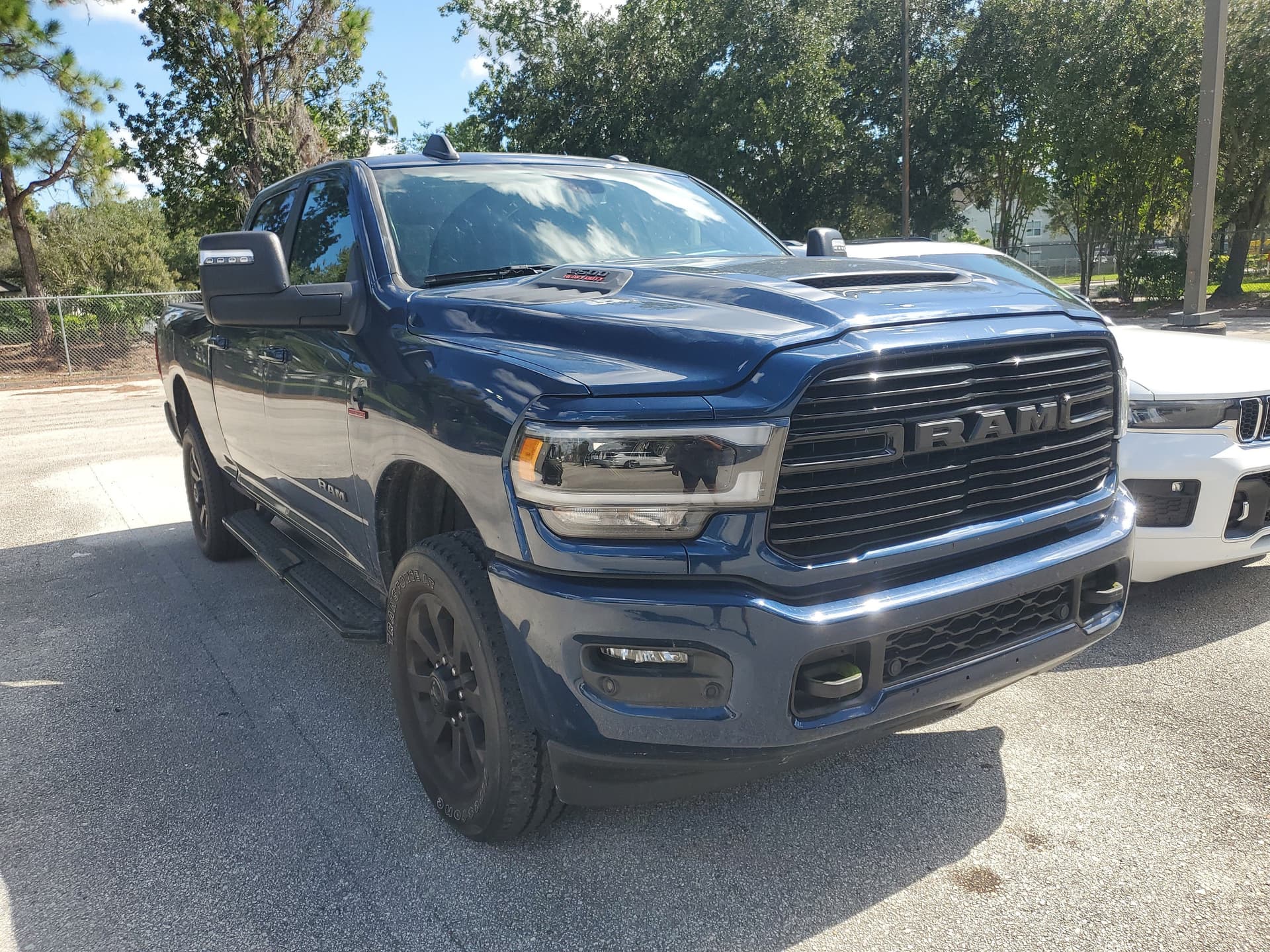 2024 RAM 2500 Laramie — photo 1 of 17