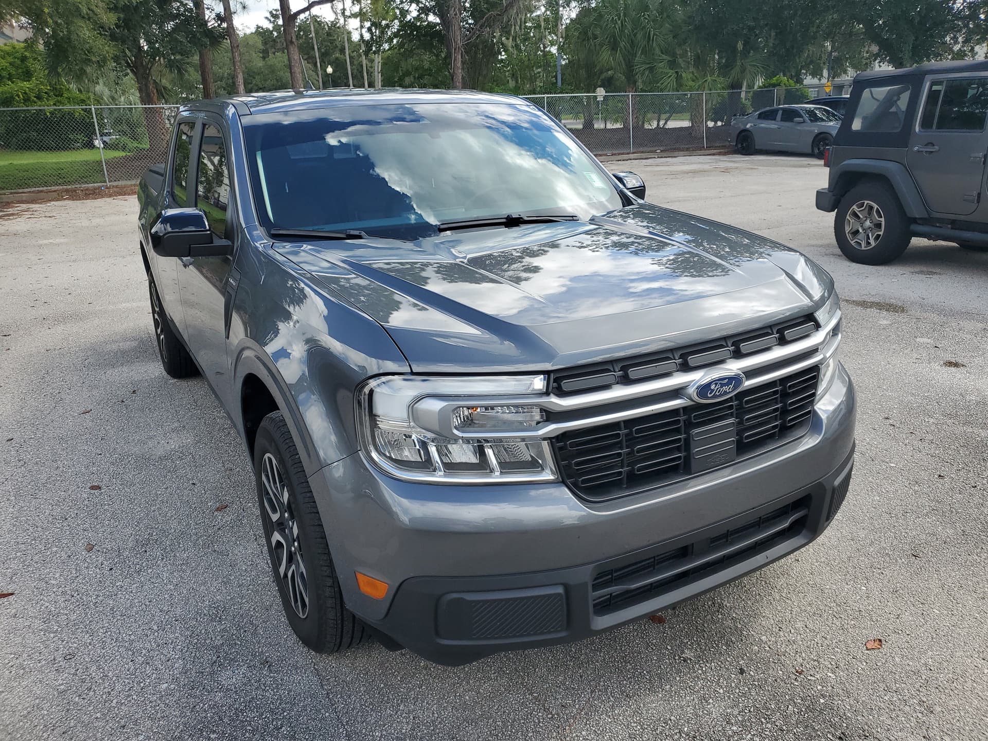 2024 Ford Maverick LARIAT — photo 1 of 5