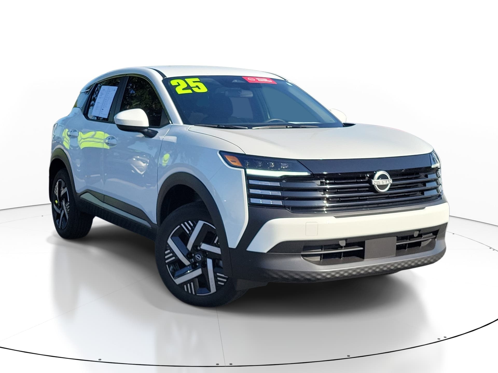 2025 Nissan Kicks SV — photo 1 of 41