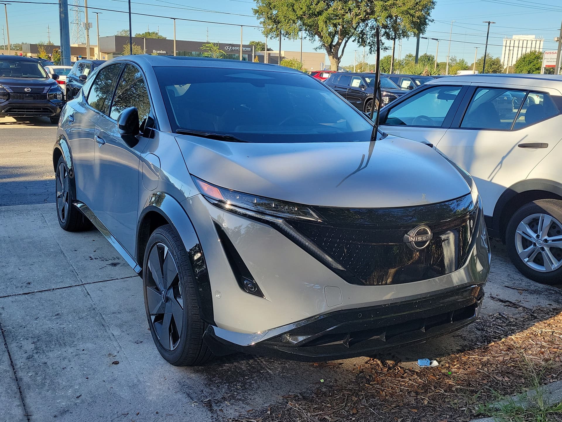 2024 Nissan ARIYA PLATINUM+ — photo 1 of 5