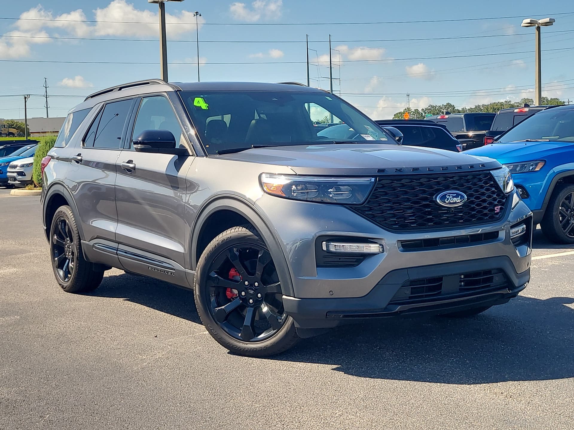 2024 Ford Explorer ST — photo 1 of 46