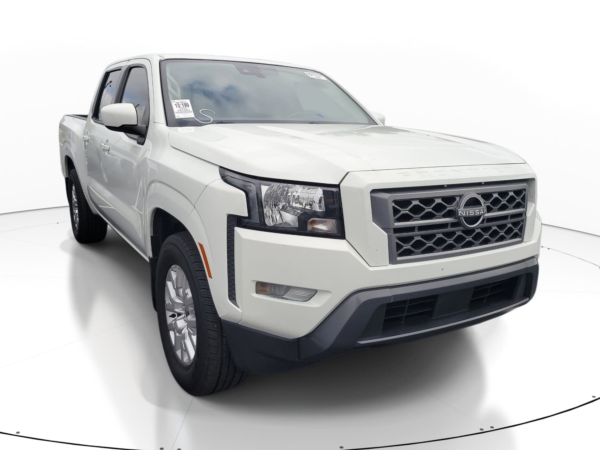 2024 Nissan Frontier SV — photo 1 of 21