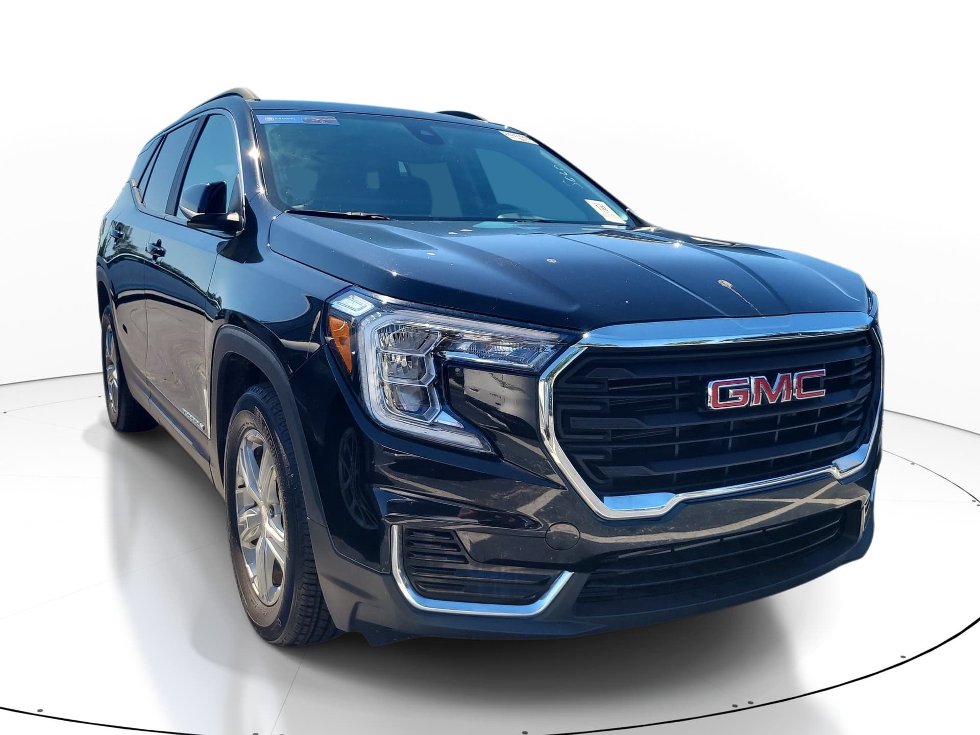 2024 GMC Terrain SLE — photo 1 of 5