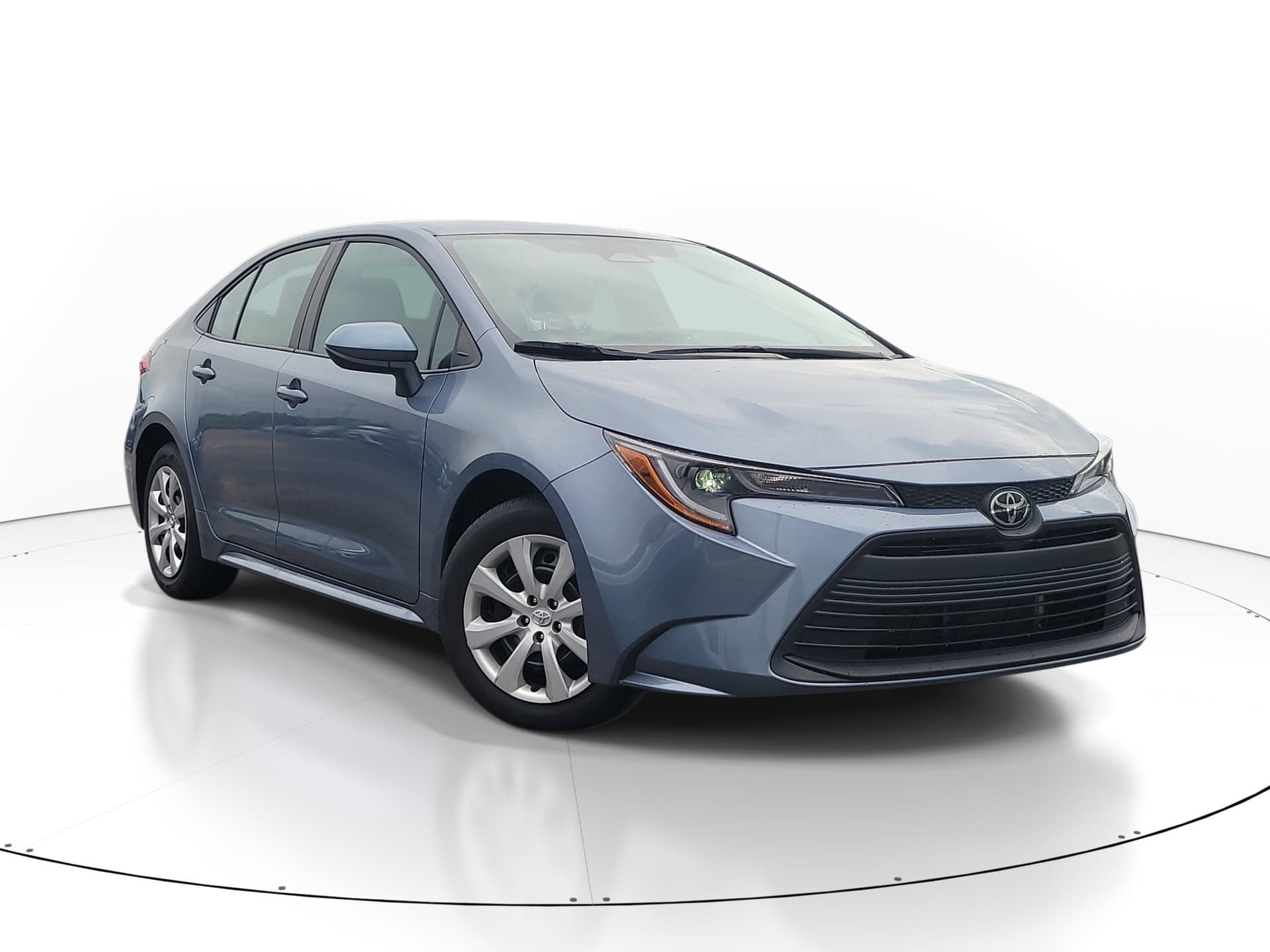2026 Toyota Corolla LE — photo 1 of 41