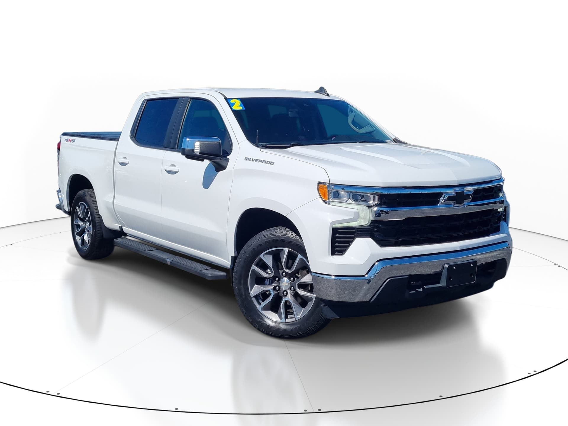 2022 Chevrolet Silverado 1500 LT — photo 1 of 43