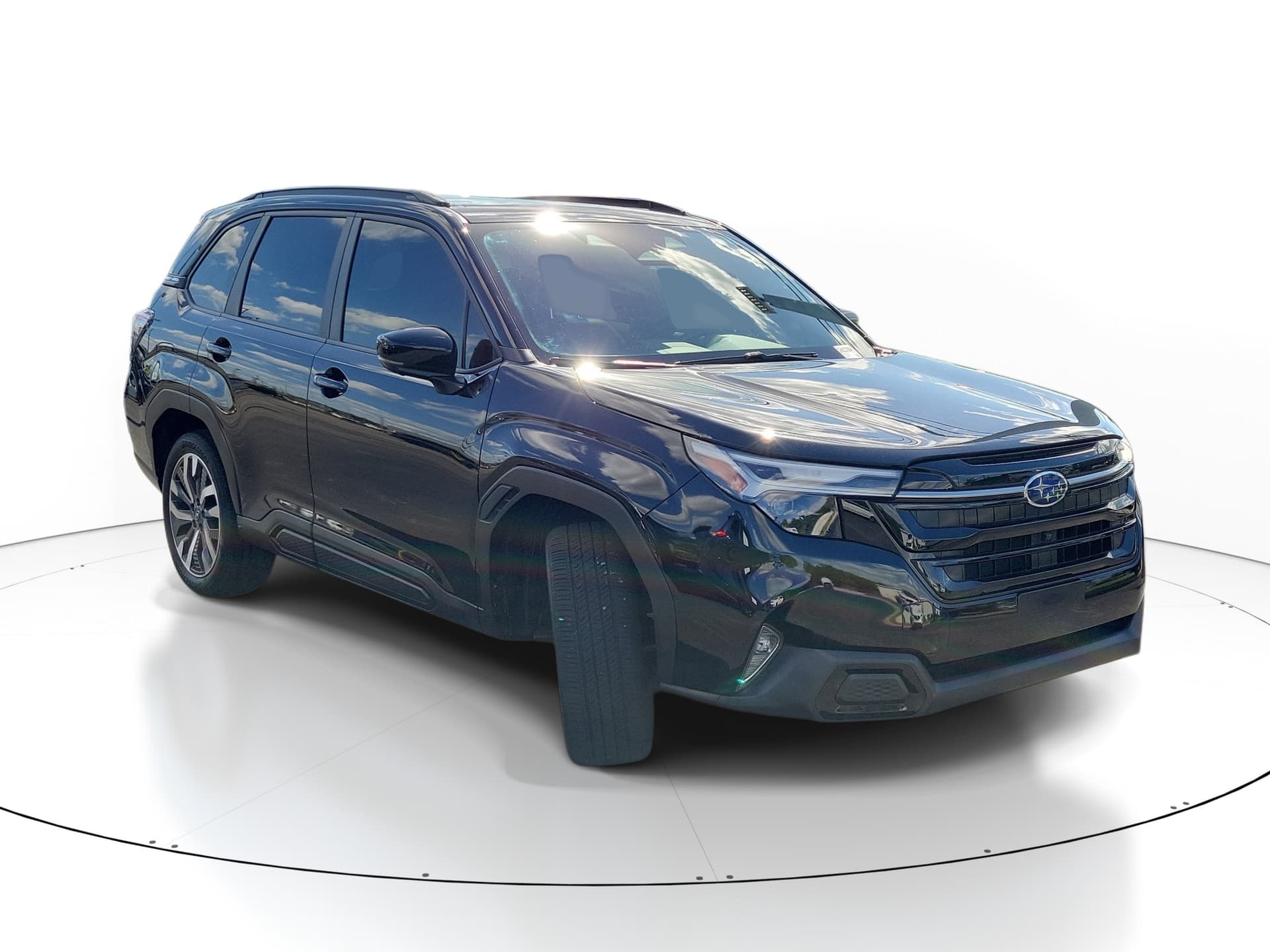 2025 Subaru Forester Touring — photo 1 of 5
