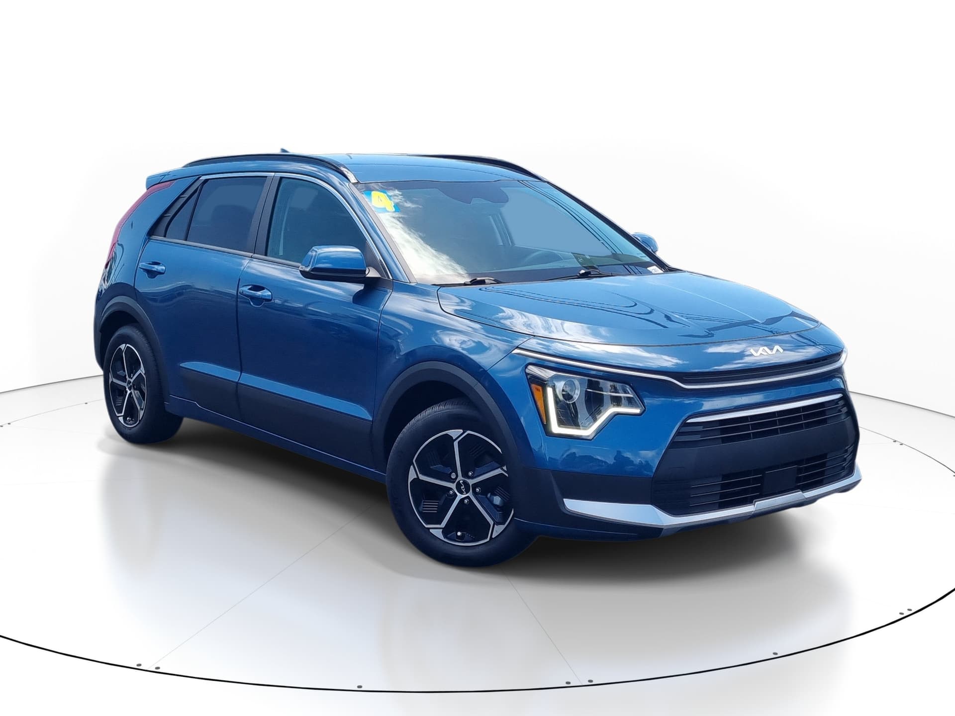 2024 Kia Niro EX — photo 1 of 43