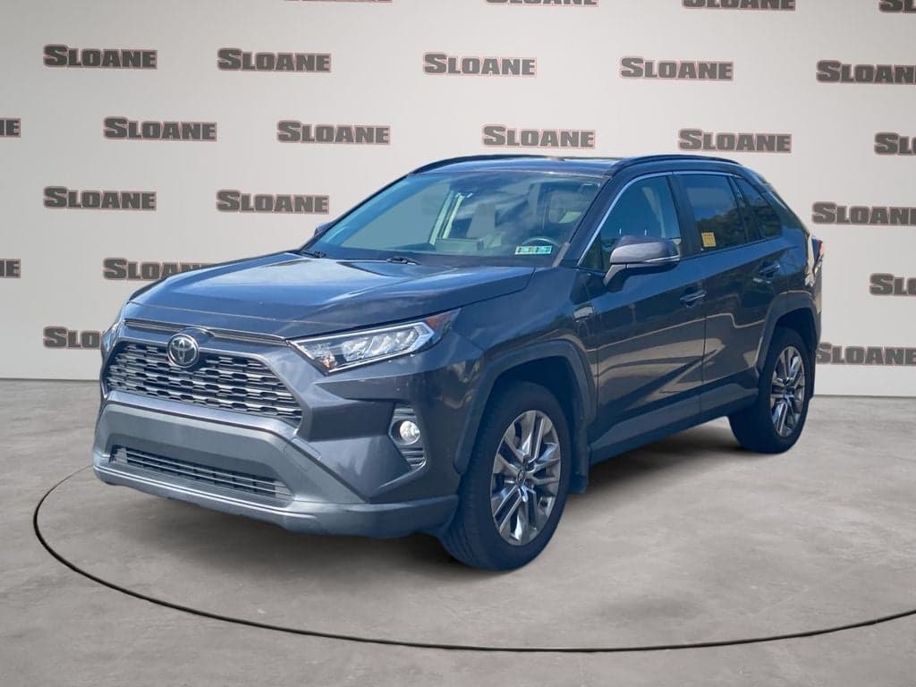 2020 Toyota RAV4 XLE Premium — photo 1 of 5