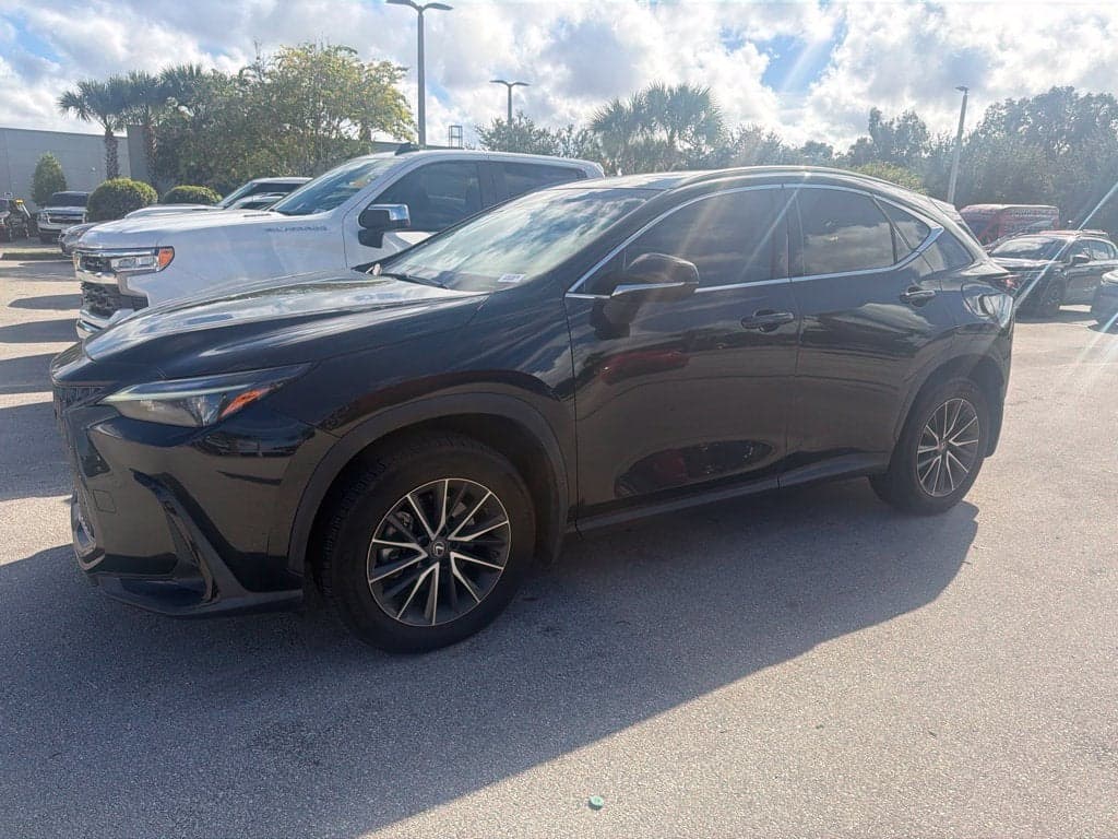2023 Lexus NX Base — photo 1 of 5