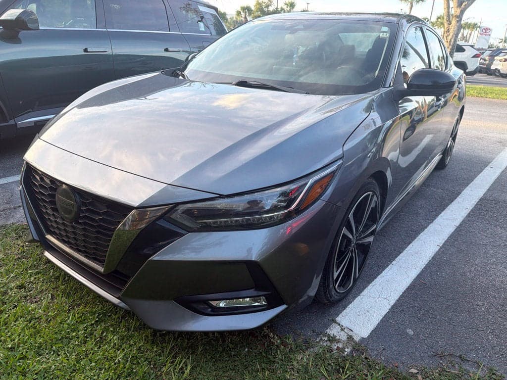 2021 Nissan Sentra SR — photo 1 of 5