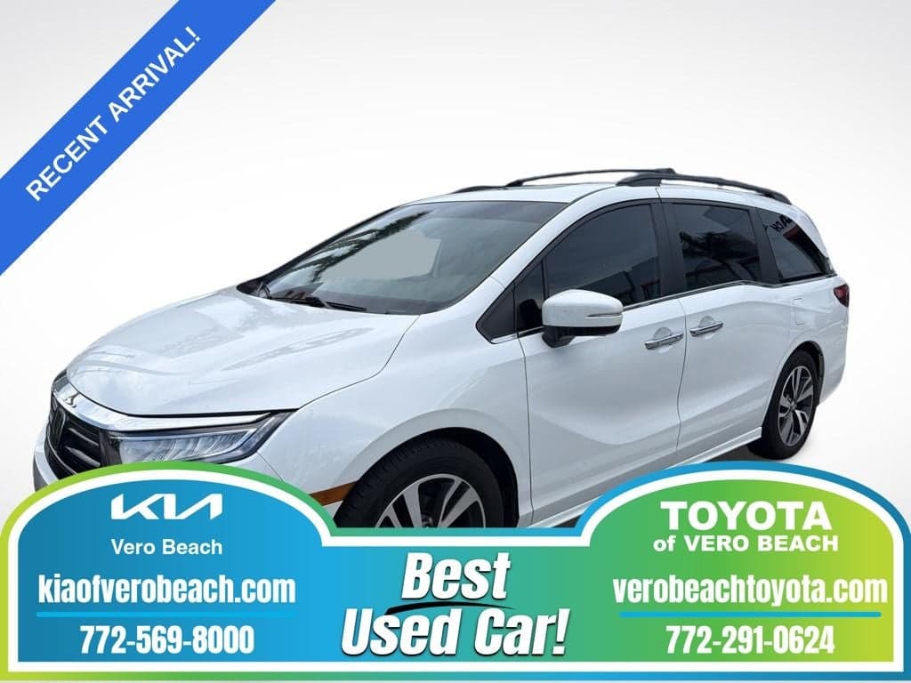 2021 Honda Odyssey Touring — photo 1 of 17