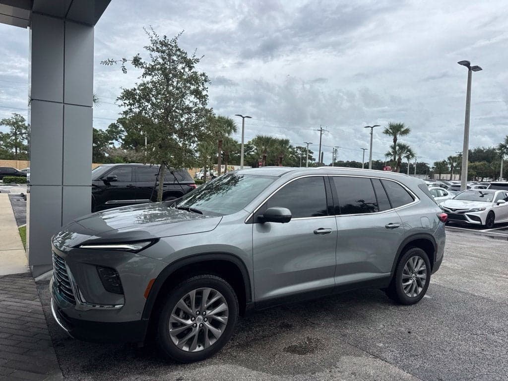 2026 Buick Enclave Preferred — photo 1 of 11