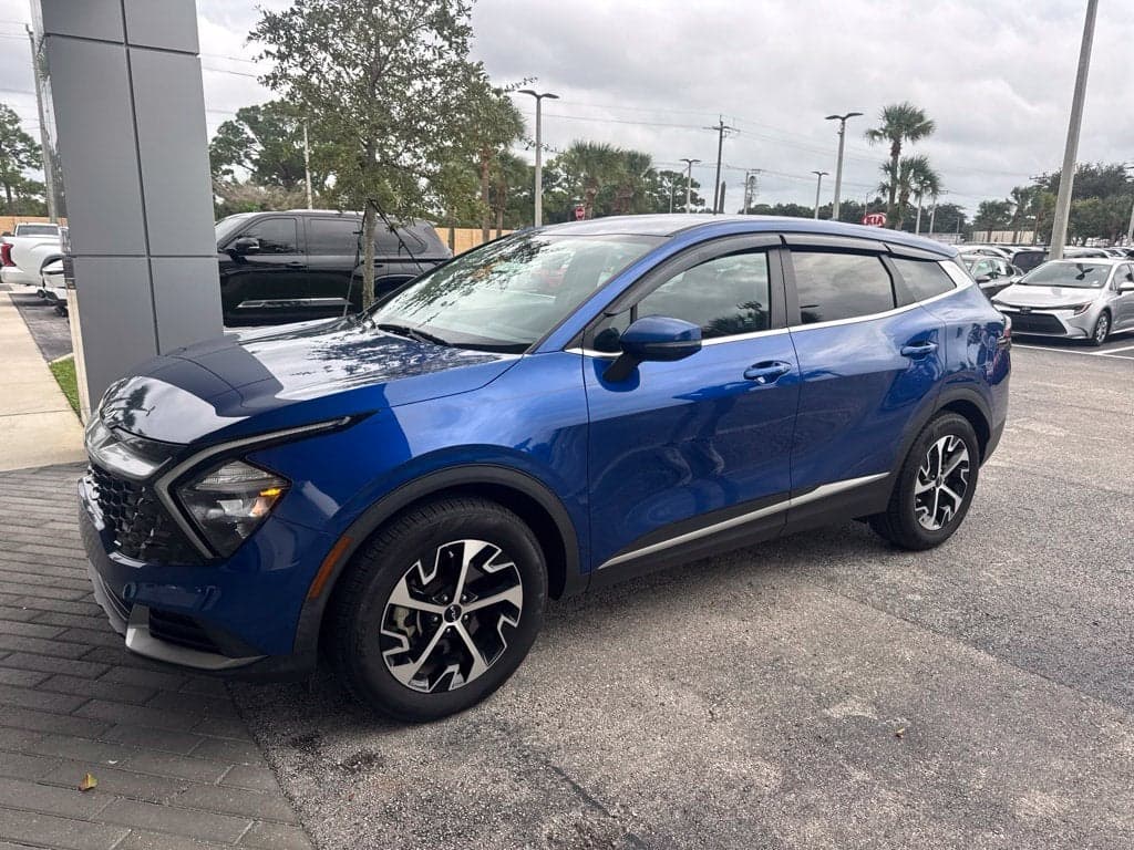 2023 Kia Sportage EX — photo 1 of 5