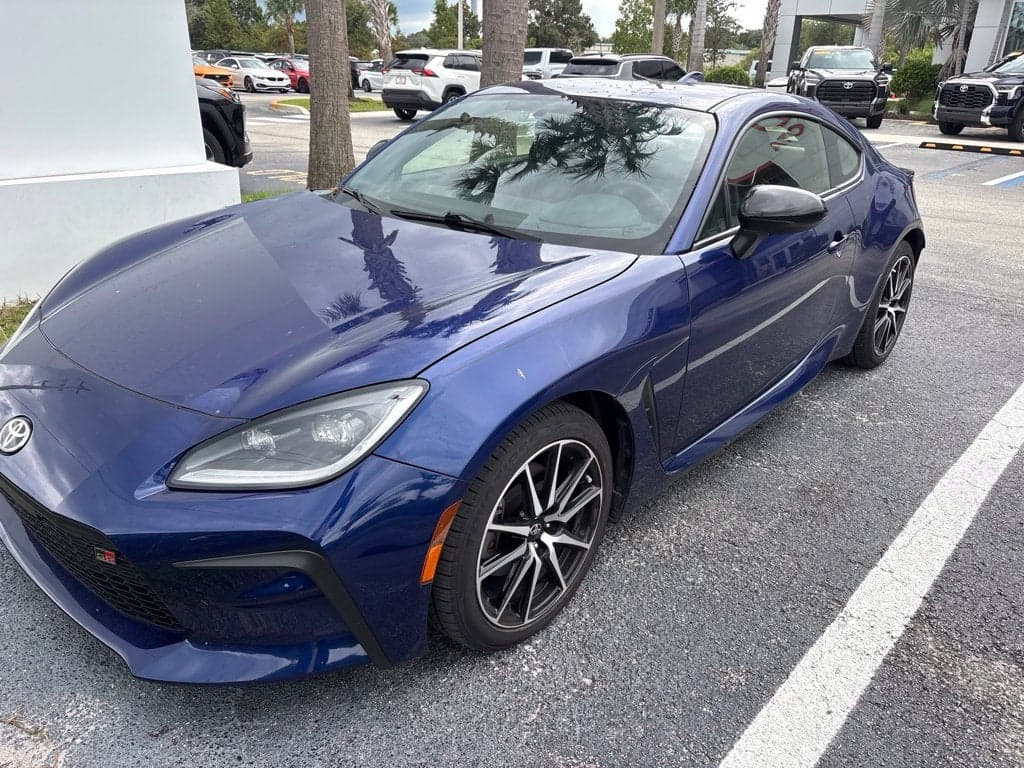 2023 Toyota GR86 Base — photo 1 of 5