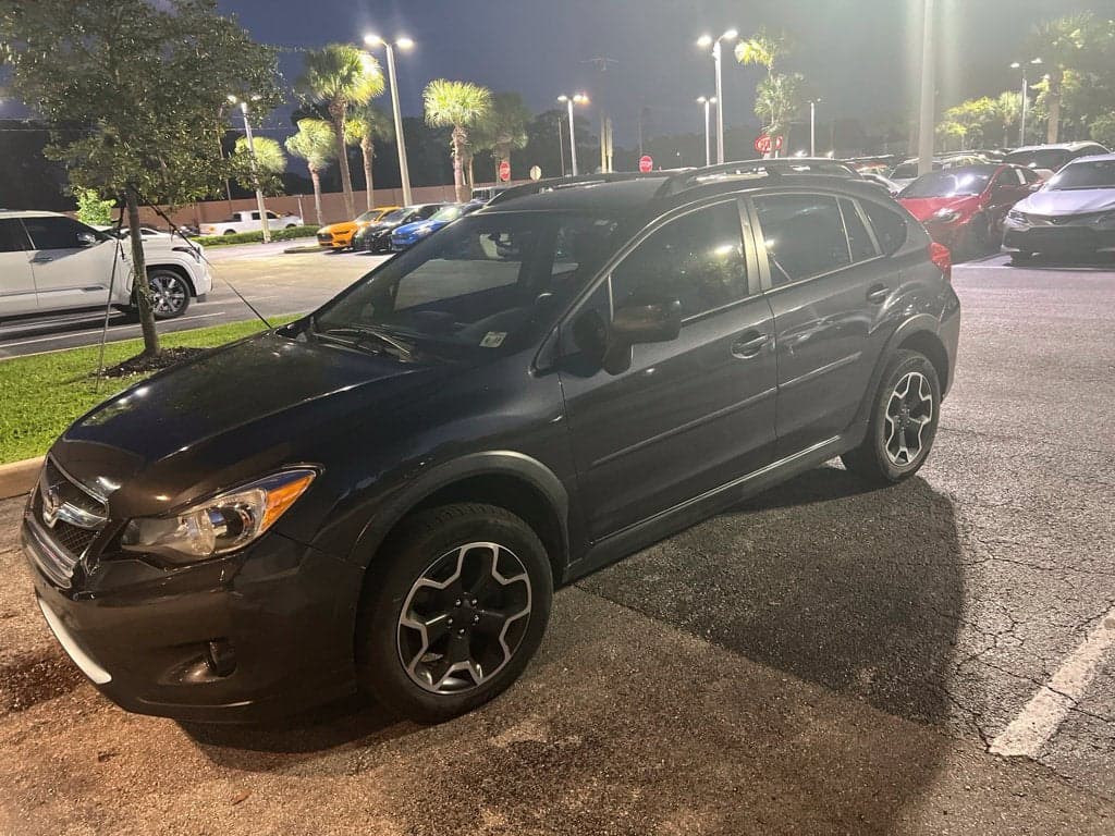 2014 Subaru XV Crosstrek Base — photo 1 of 6