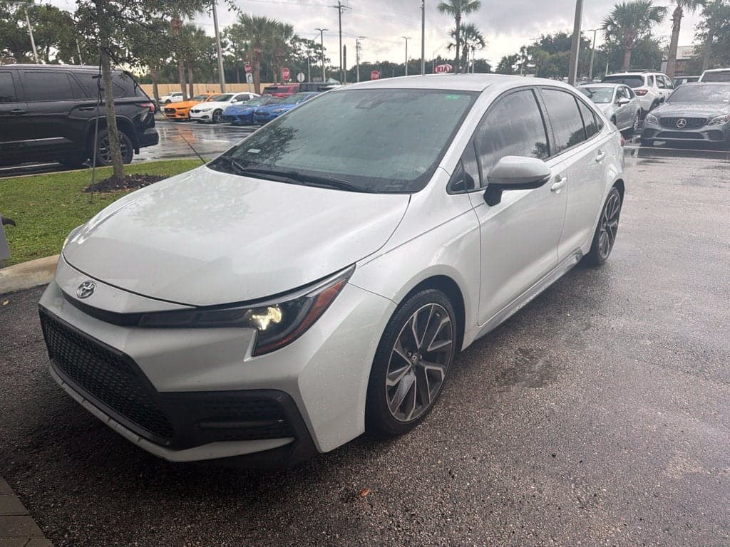 2022 Toyota Corolla SE — photo 1 of 5