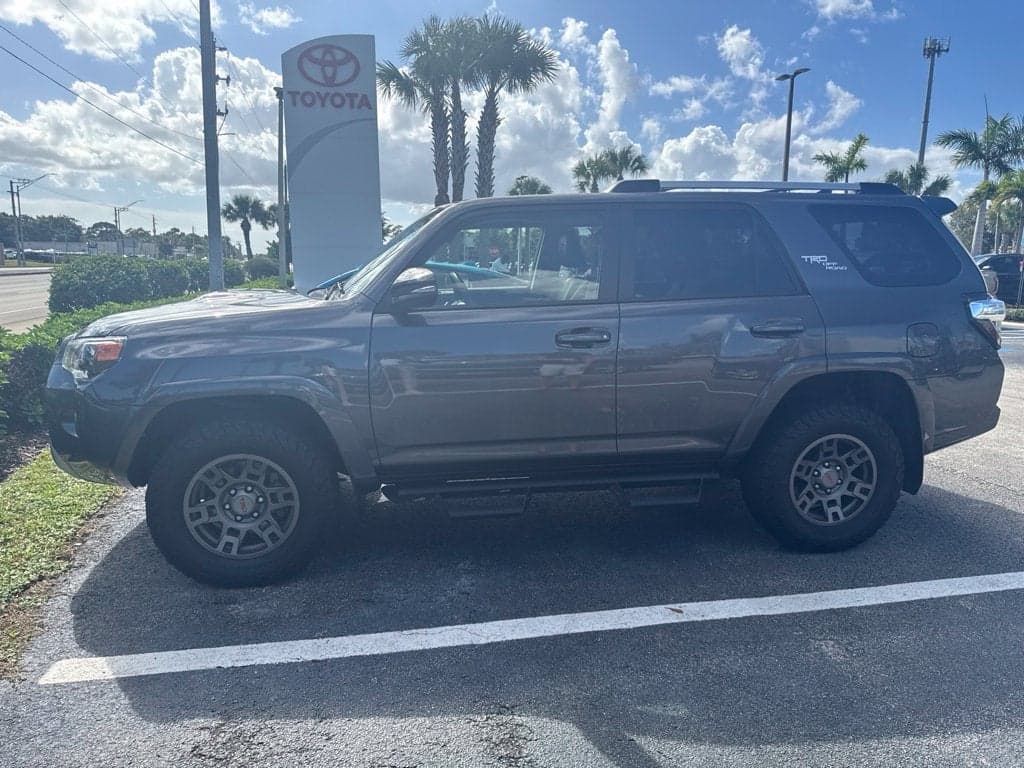 2018 Toyota 4Runner TRD Off Road Premium — photo 1 of 5
