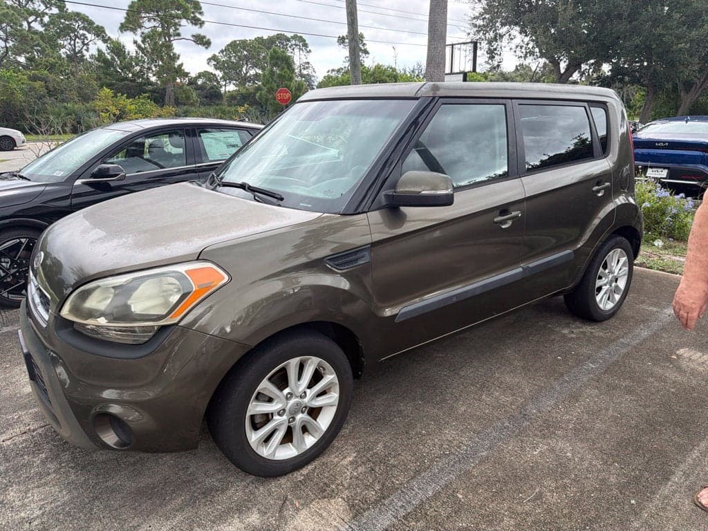 2012 Kia Soul Base — photo 1 of 6