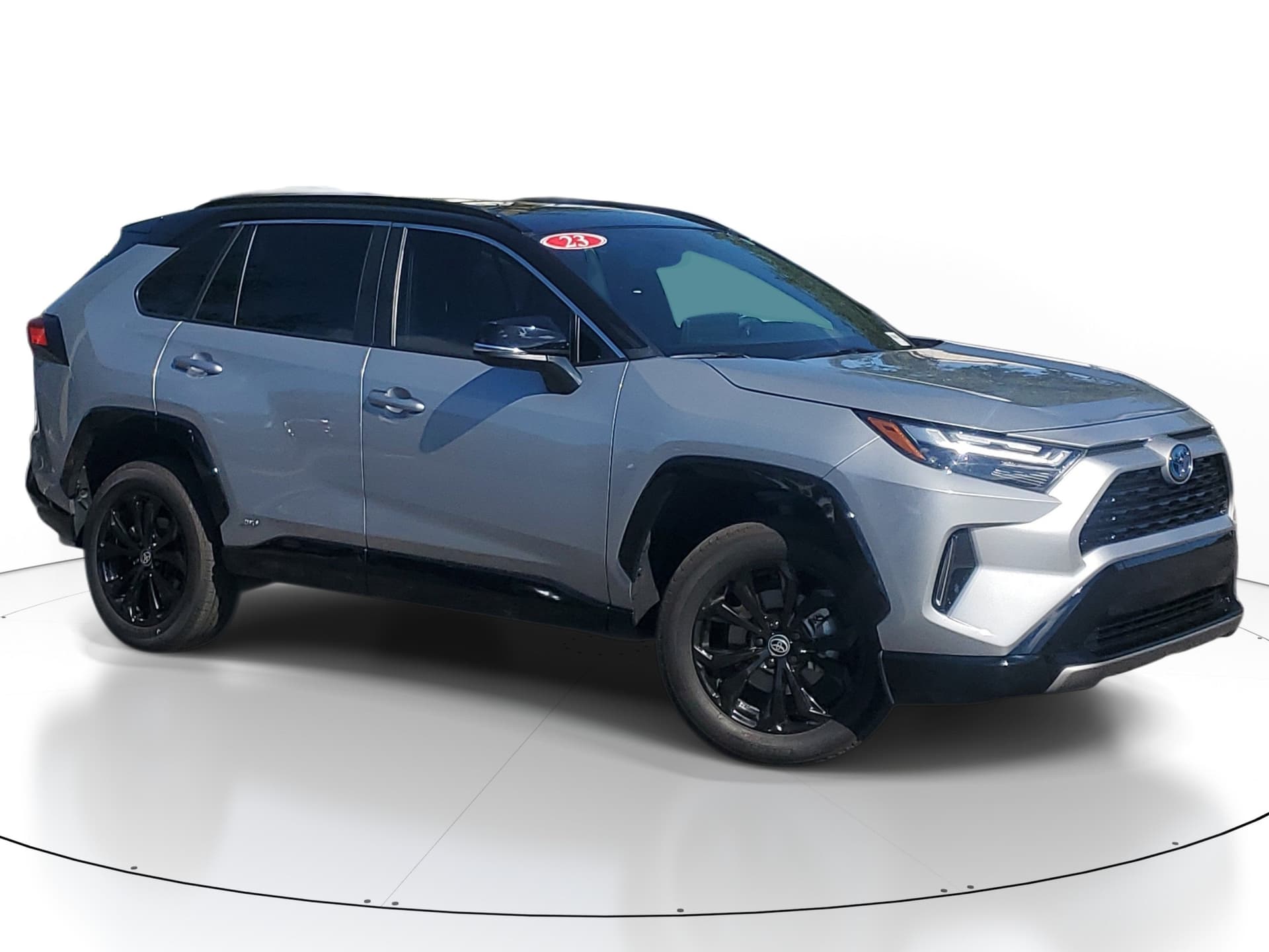 2023 Toyota RAV4 Hybrid XSE — photo 1 of 5