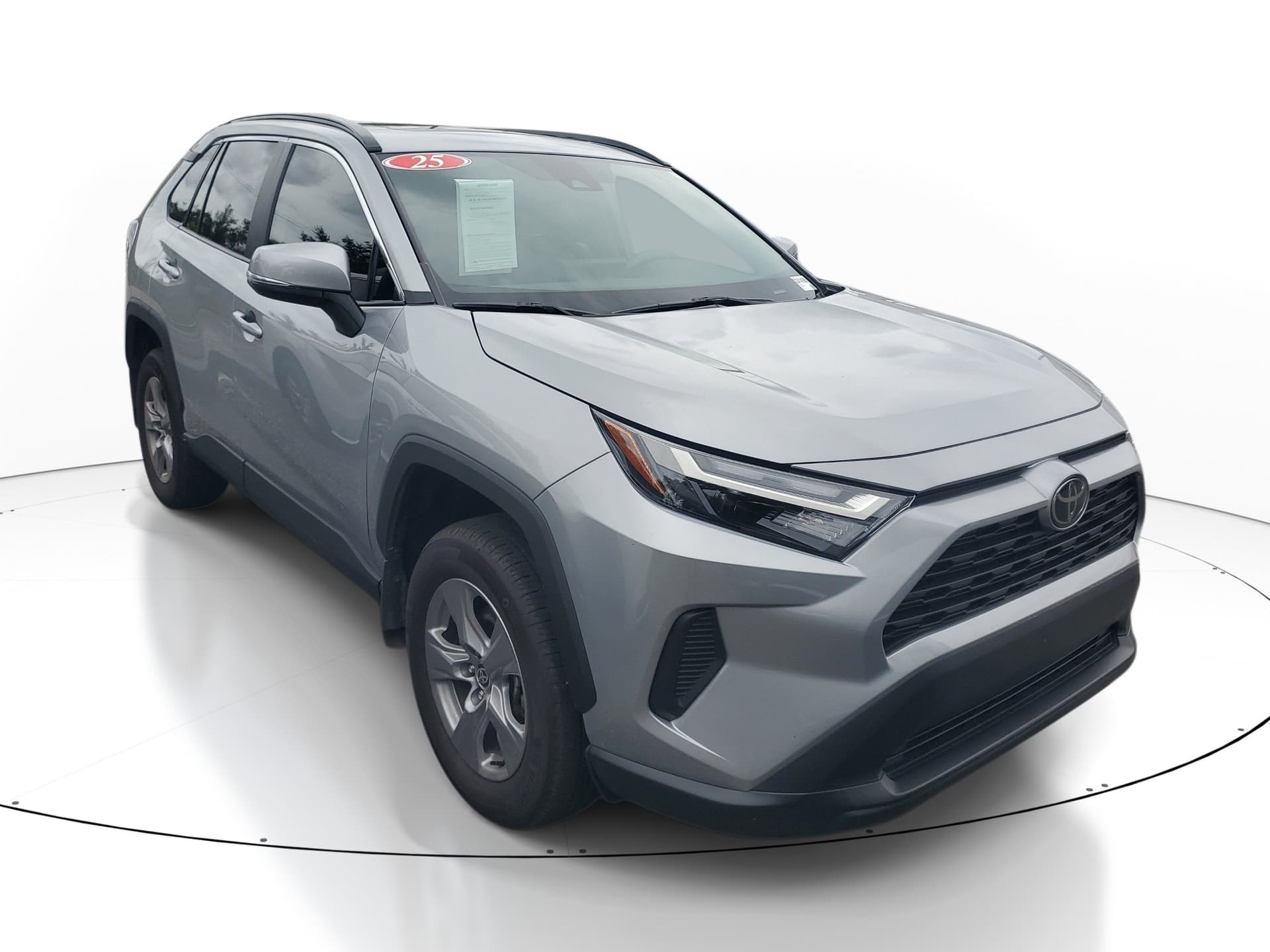 2025 Toyota RAV4 XLE — photo 1 of 11