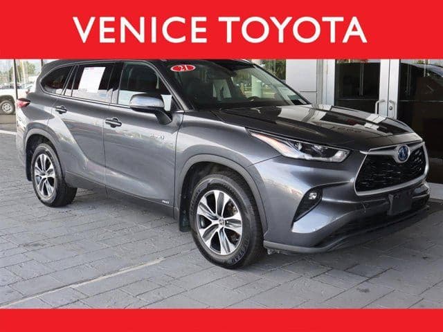2021 Toyota Highlander Hybrid XLE — photo 1 of 34
