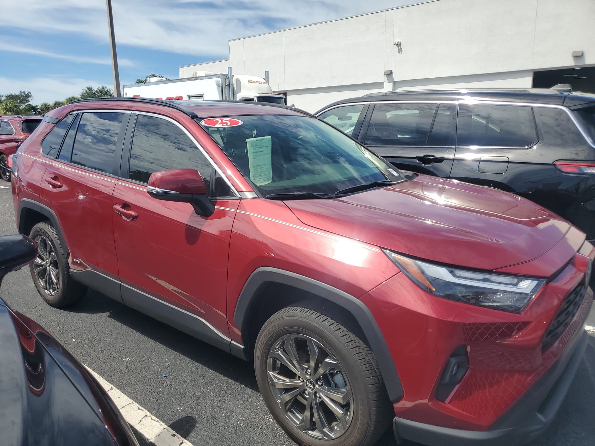 2025 Toyota RAV4 Hybrid XLE Premium — photo 1 of 10