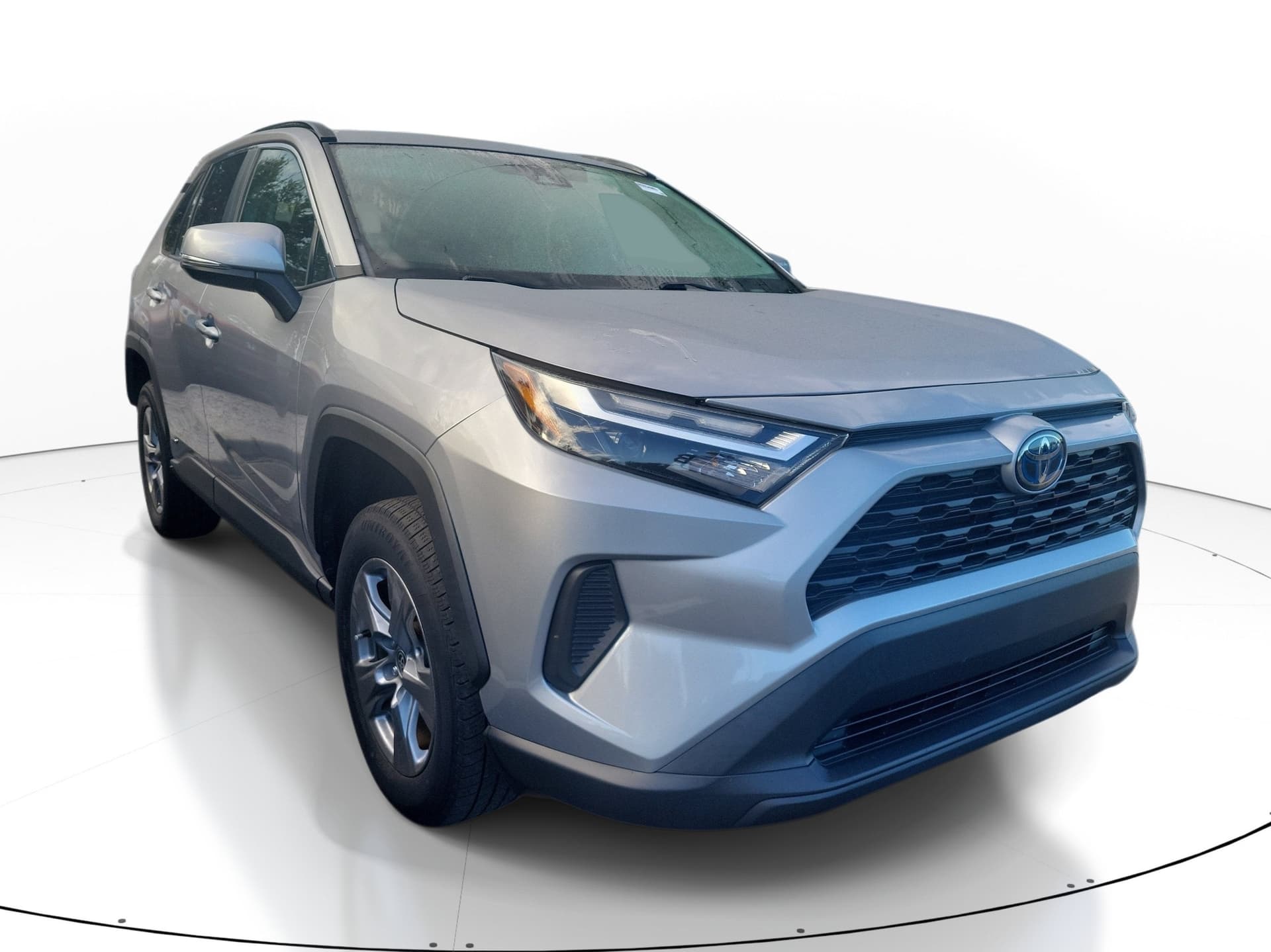 2022 Toyota RAV4 Base — photo 1 of 21