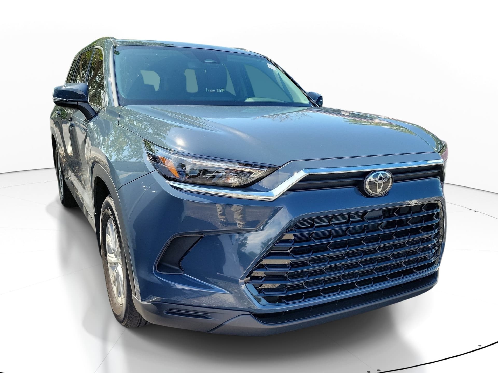 2026 Toyota Grand Highlander Hybrid XLE — photo 1 of 5
