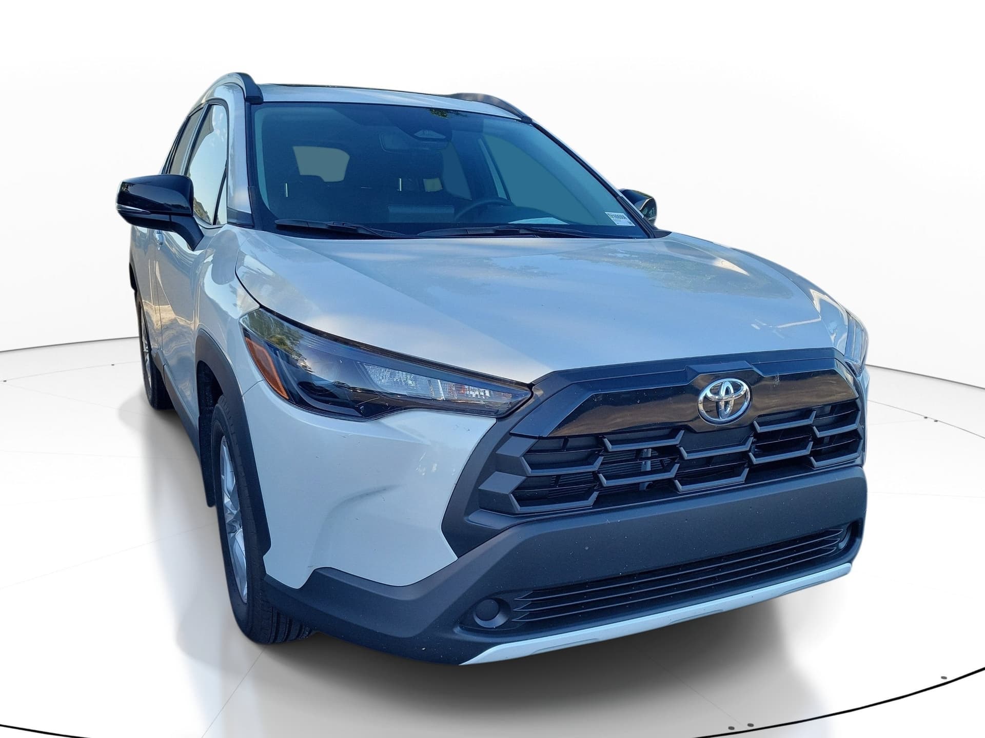 2026 Toyota Corolla Cross LE — photo 1 of 5