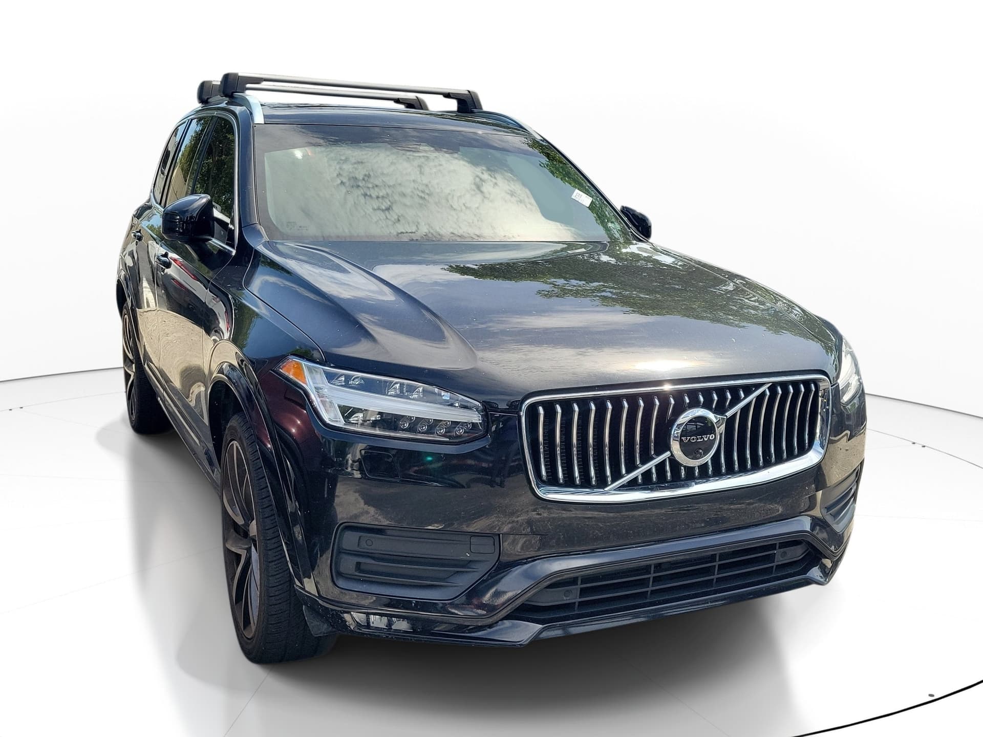 2020 Volvo XC90 T6 Momentum — photo 1 of 22