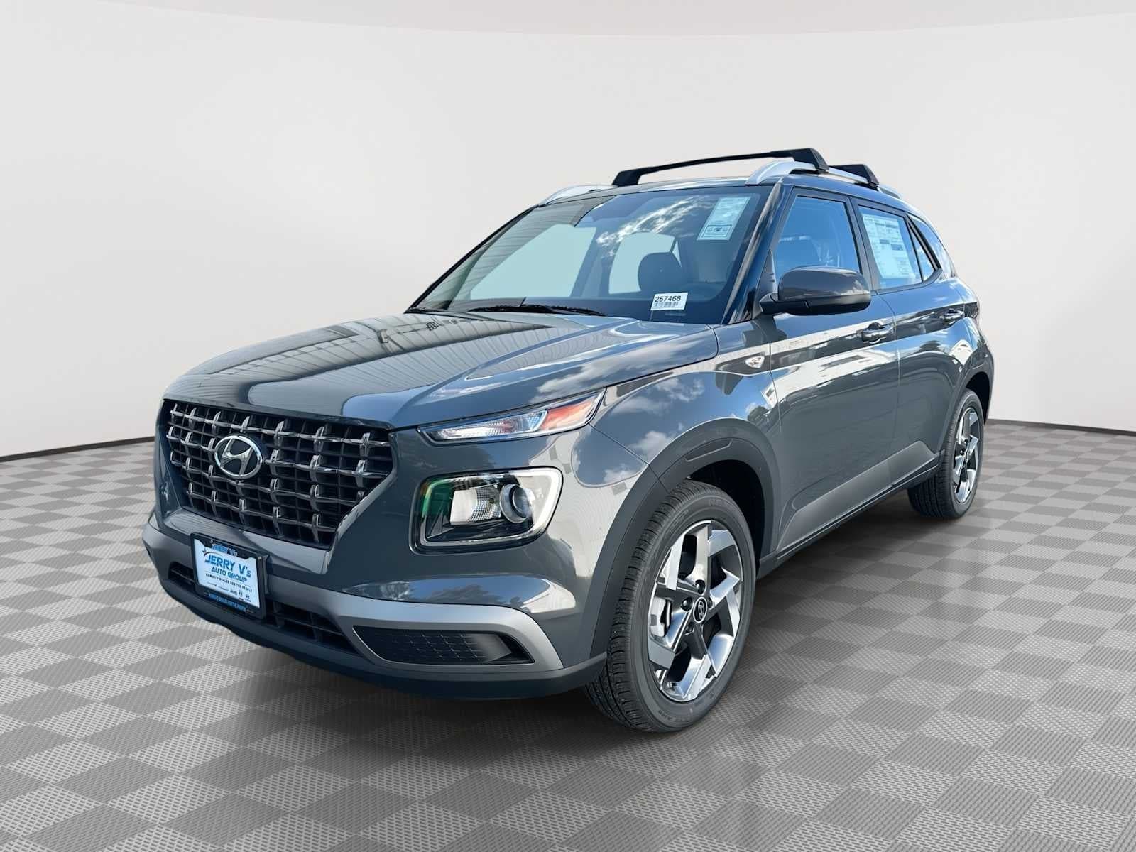 2025 Hyundai Venue SEL — photo 1 of 5