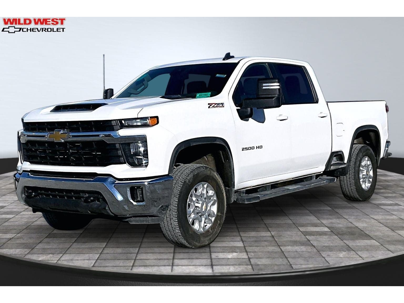 2025 Chevrolet Silverado 2500HD LT — photo 1 of 5