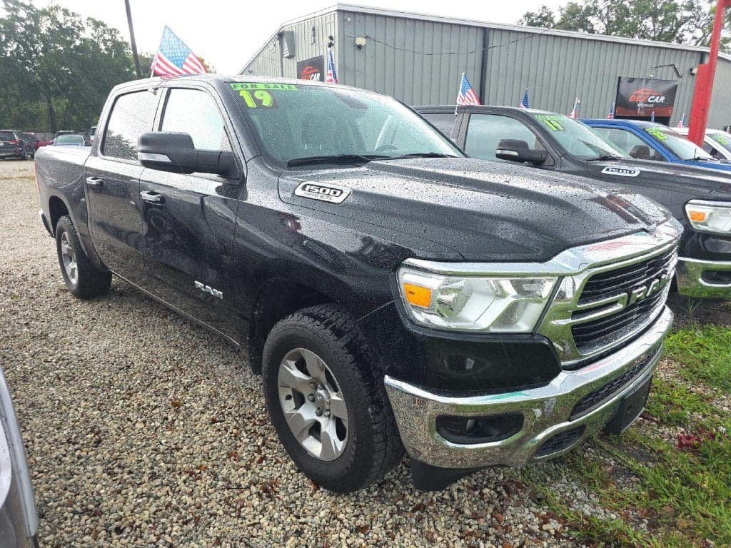 2019 RAM 1500 Big Horn/Lone Star — photo 1 of 5