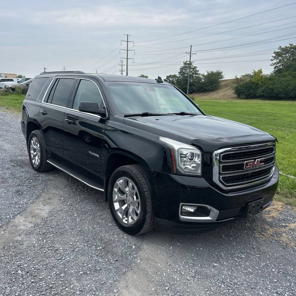 2016 GMC Yukon SLT — photo 1 of 10