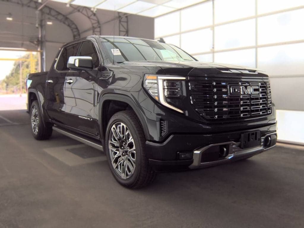 2024 GMC Sierra 1500 Denali Ultimate — photo 1 of 8