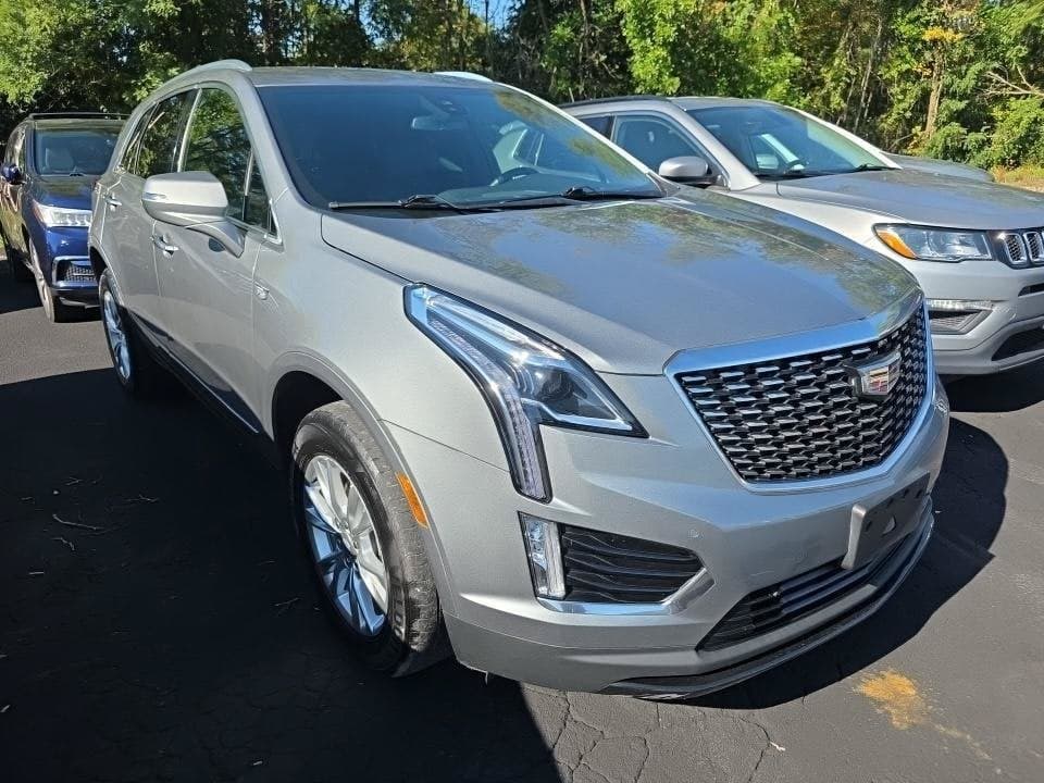 2023 Cadillac XT5 AWD Luxury — photo 1 of 5