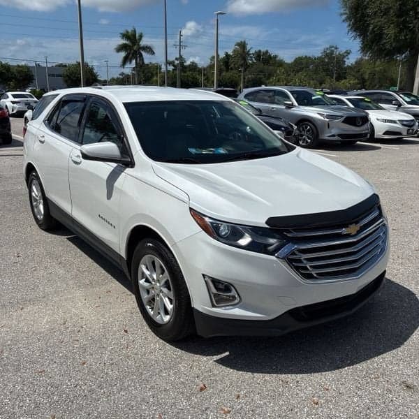 2018 Chevrolet Equinox LT — photo 1 of 9