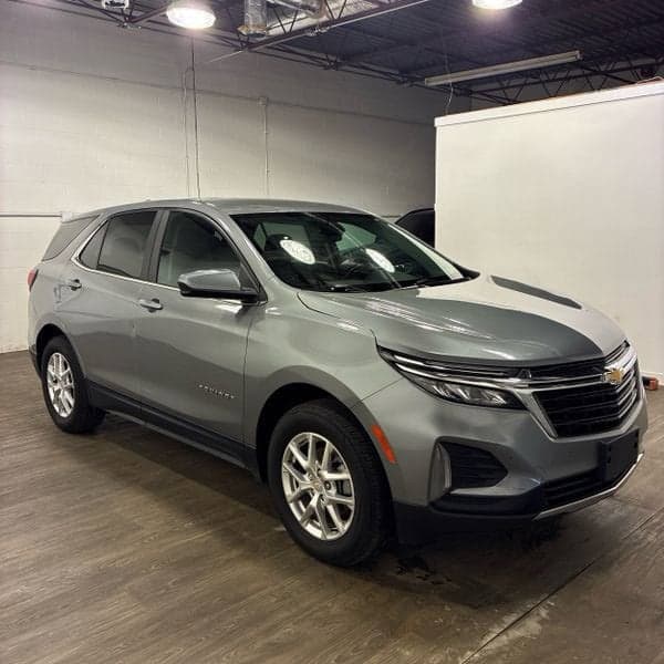 2024 Chevrolet Equinox LT — photo 1 of 9
