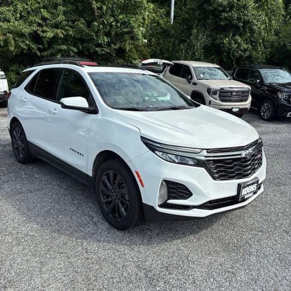 2023 Chevrolet Equinox RS — photo 1 of 10