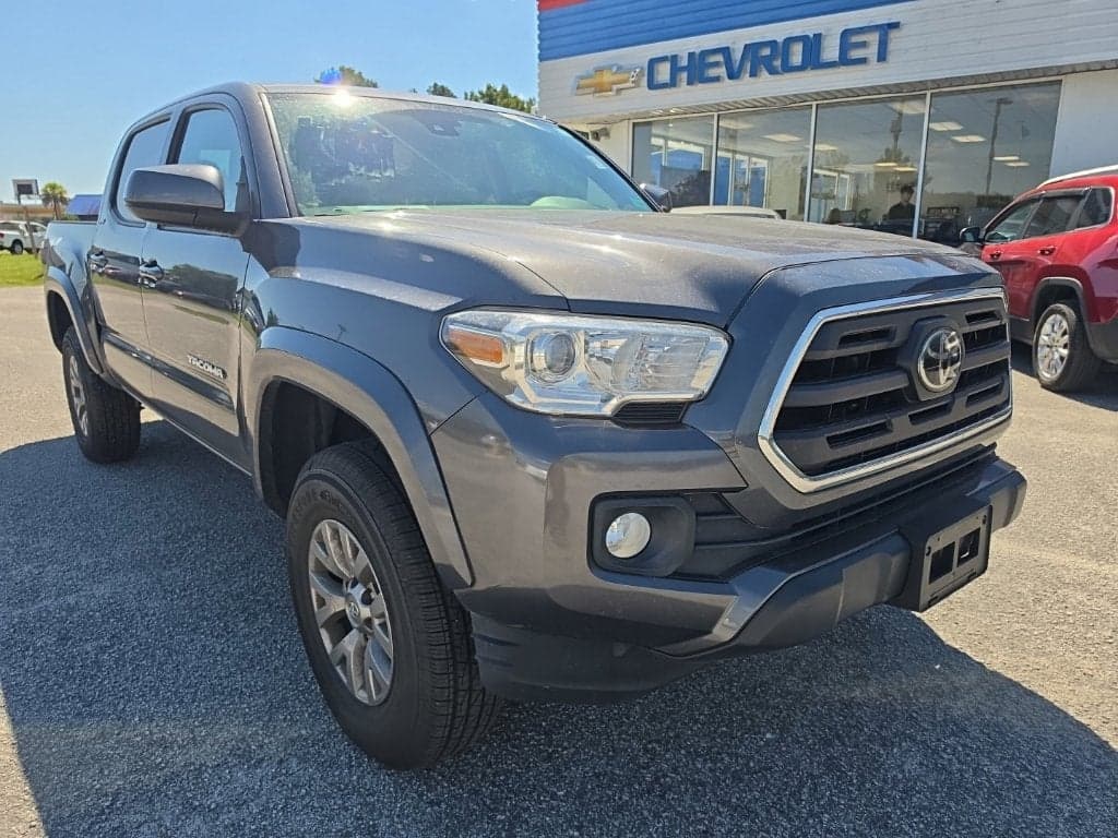 2019 Toyota Tacoma 2WD SR5 — photo 1 of 9