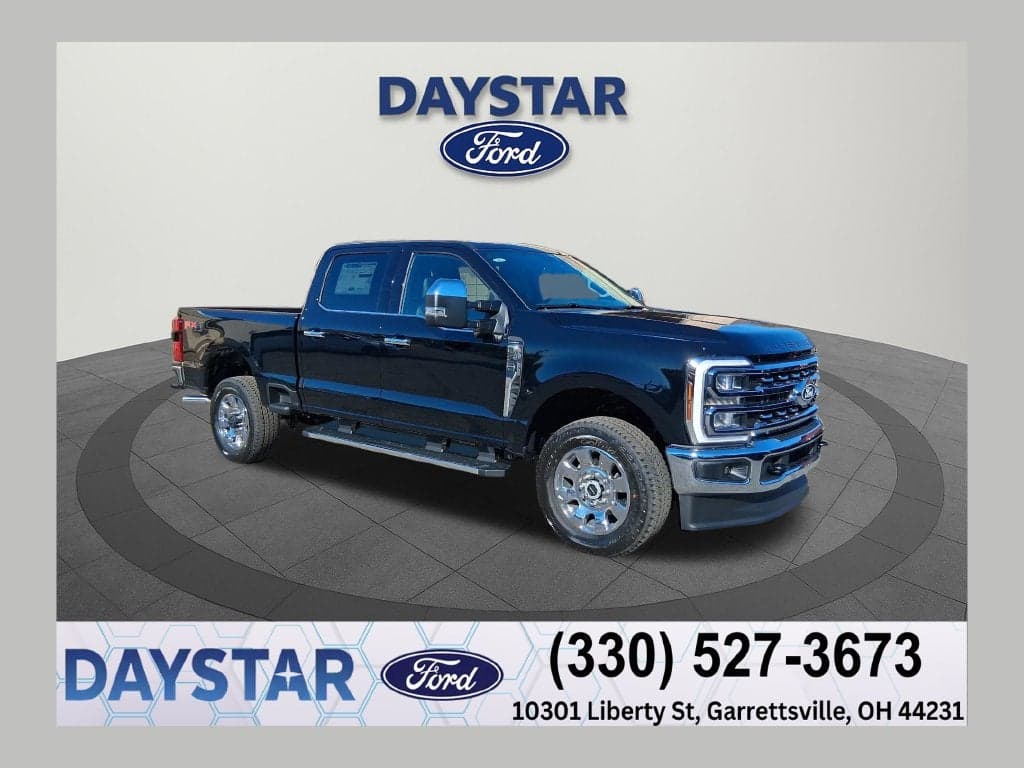 2027 Ford Super Duty F-350 SRW LARIAT — photo 1 of 5