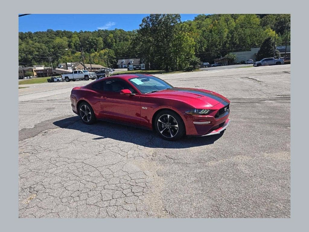 2020 Ford Mustang GT — photo 1 of 7