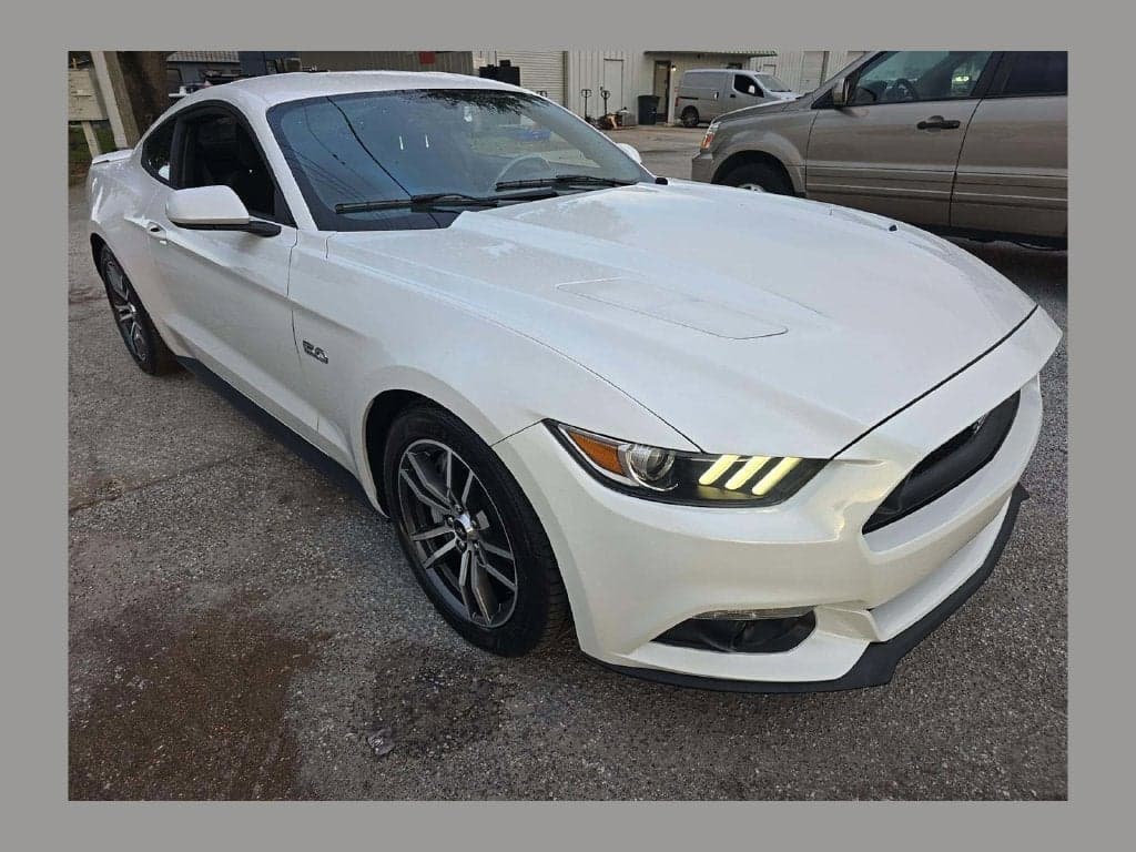 2017 Ford Mustang GT — photo 1 of 5