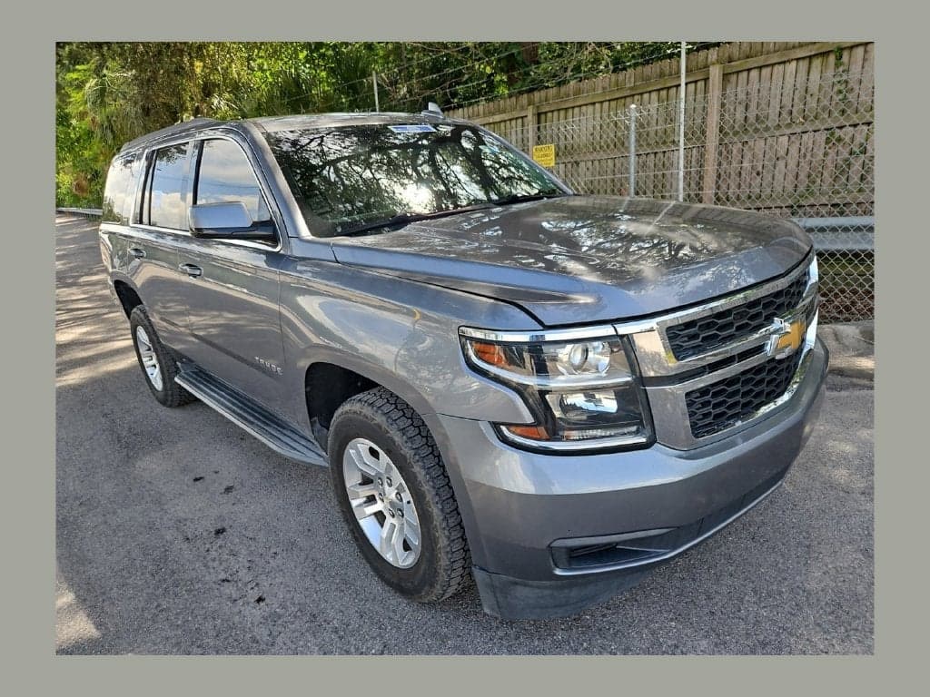 2019 Chevrolet Tahoe LT — photo 1 of 8